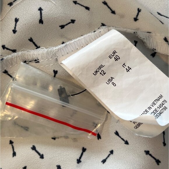 Atmosphere Womens Long Sleeve Button-Up Blouse White/Black Arrows Print Size 8 - Picture 4 of 7